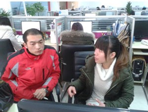 百度客服咨詢?nèi)栈顒訄?bào)道