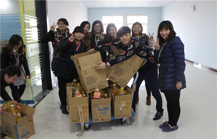 今年過節(jié)不收禮，收禮只收大青峰年貨~