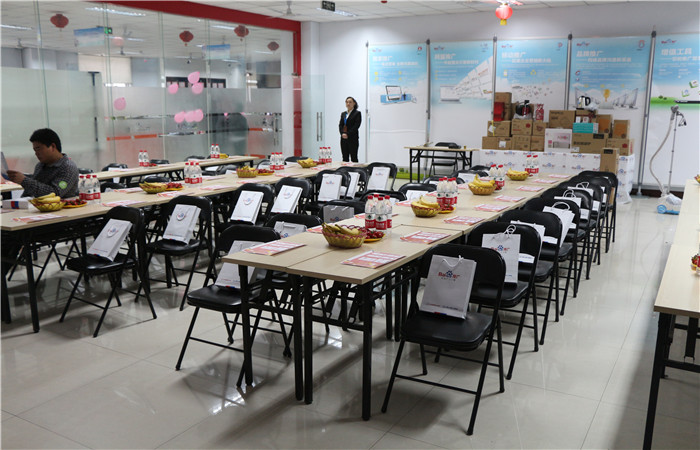 【攜手百度，共創(chuàng)輝煌】“互聯(lián)網(wǎng)思維下的營(yíng)銷變革”--2015企業(yè)營(yíng)銷研討會(huì)新鄉(xiāng)站圓滿成功